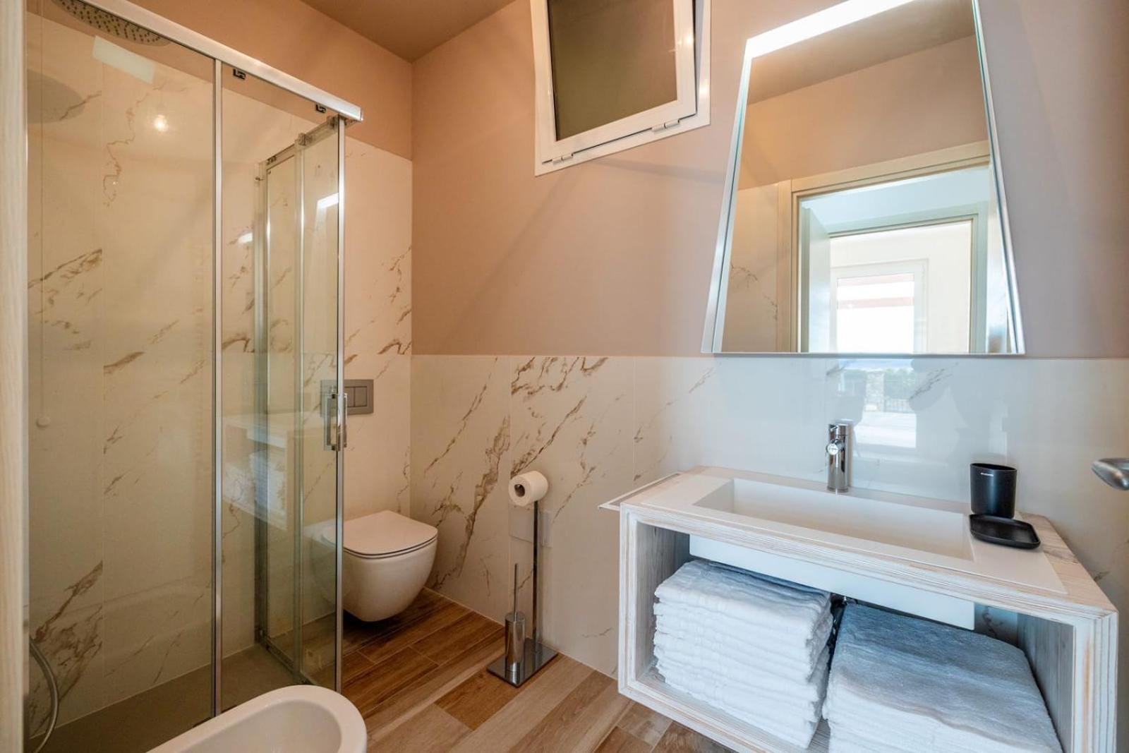 Mirto Blu Bed & Breakfast บอร์จิโอแวเรซซี ภายนอก รูปภาพ